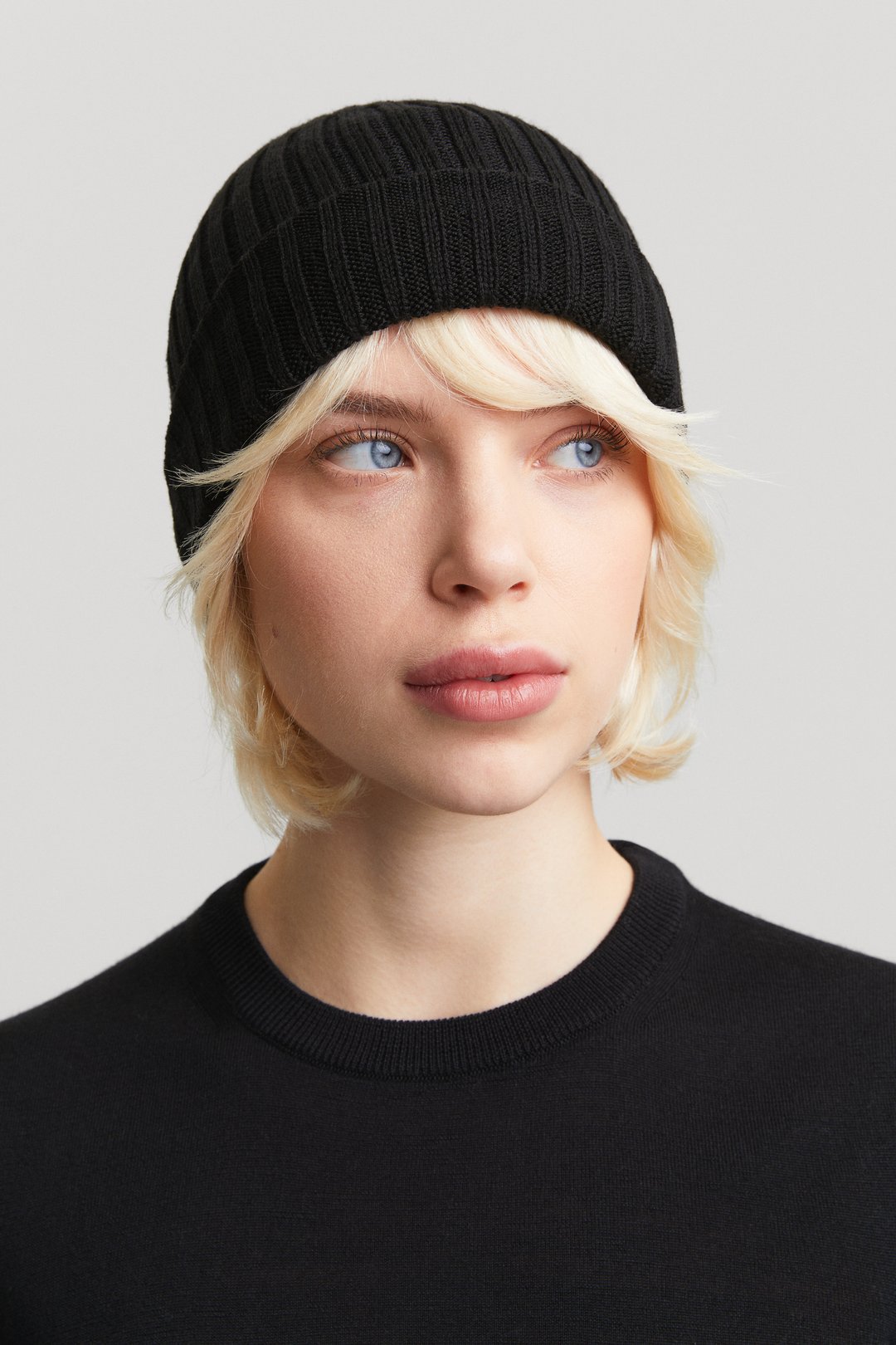 Black Ribbed Wool Beanie Traceable Extra Fine Merino Asket 